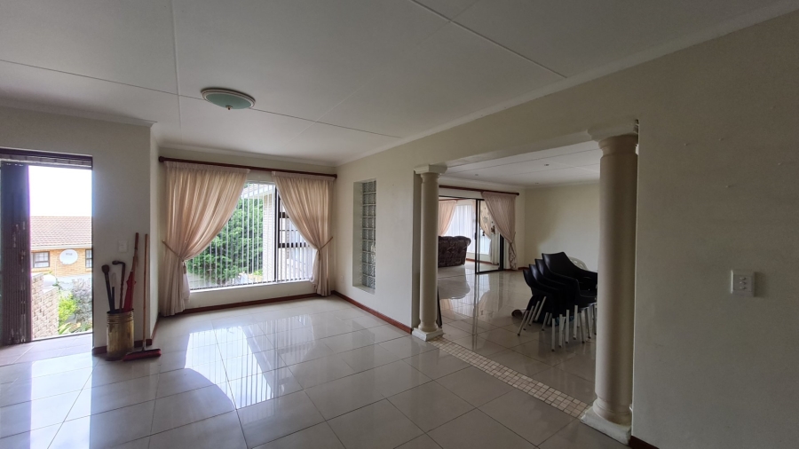 3 Bedroom Property for Sale in Dana Bay Western Cape